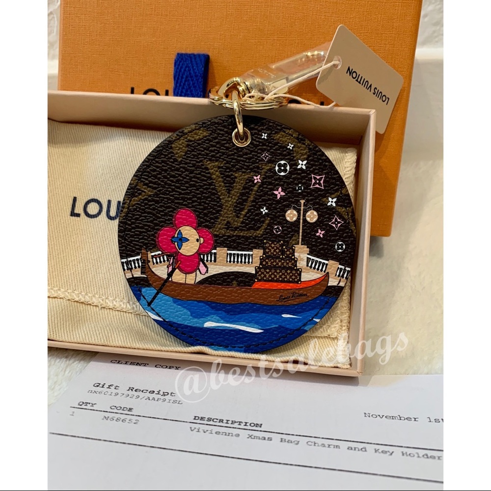 ❌SOLD❌ NEW Louis Vuitton Holiday Charm Key Holder